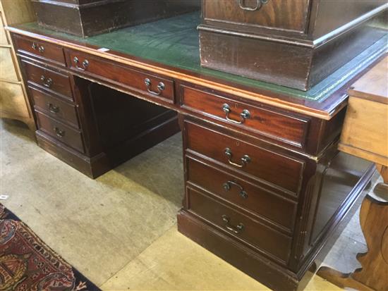 Georgian style mahogany partners pedestal desk, fitted green skiver (-)